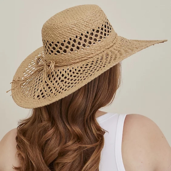 🛑Sale🛑 Torrid OVERSIZED FLOPPY HAT - BEIGE - Picture 2 of 4